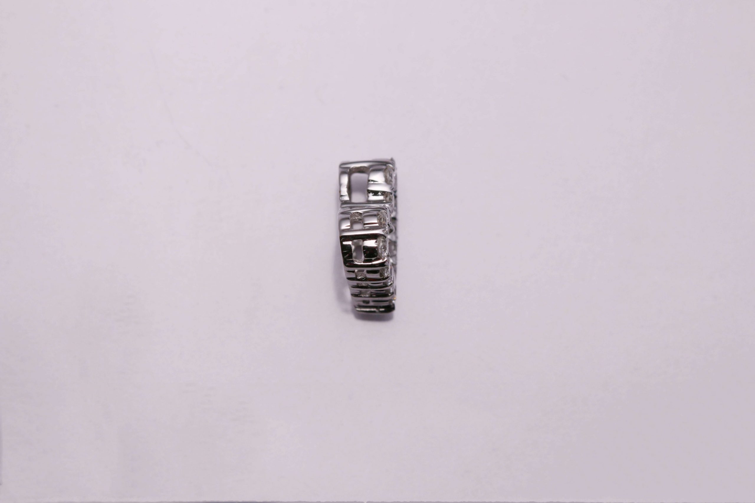 Wisdom's Embrace 智慧之擁心形項鍊 Wisdom's Embrace 智慧之擁心形項鍊